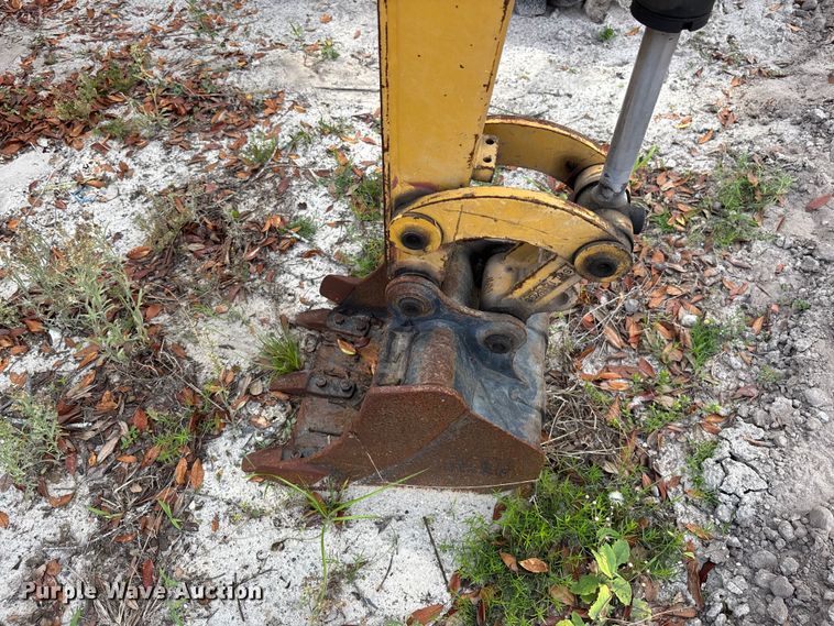 image for item DU0460 2019 Caterpillar 301.7 CR mini excavator