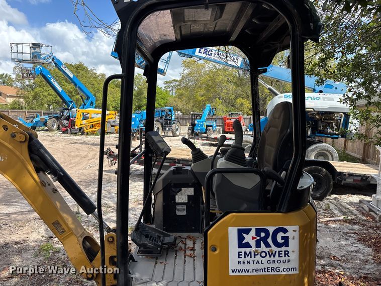 image for item DU0460 2019 Caterpillar 301.7 CR mini excavator