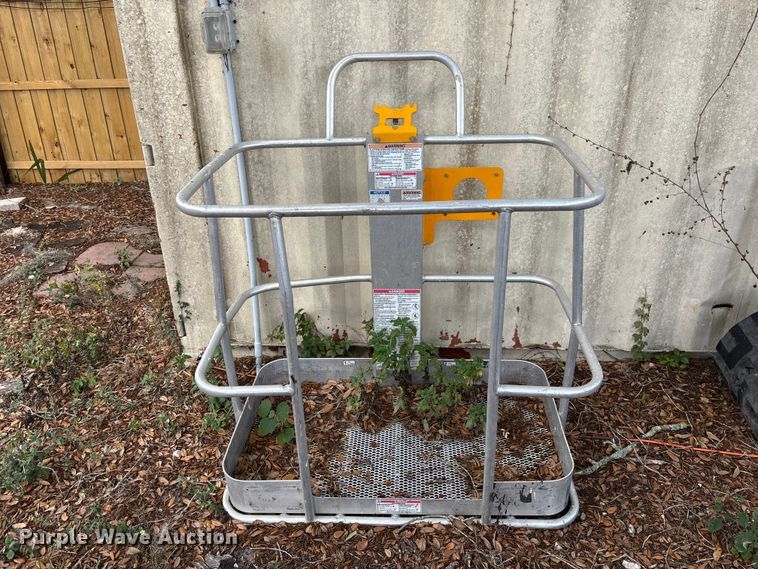 image for item DU0461 2022 Haulotte 5533A boom lift