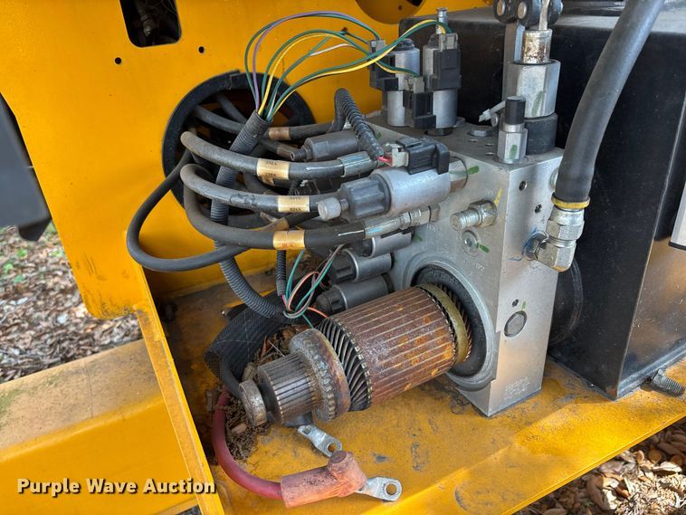 image for item DU0461 2022 Haulotte 5533A boom lift