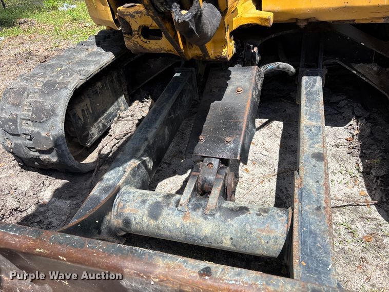 image for item DU0463 2019 Caterpillar 303.5E2 CR mini excavator