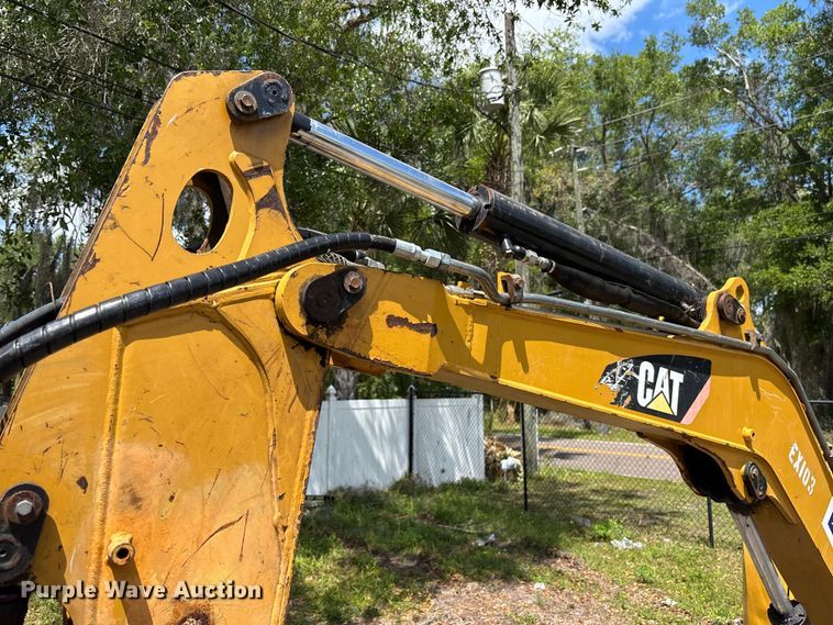 image for item DU0463 2019 Caterpillar 303.5E2 CR mini excavator