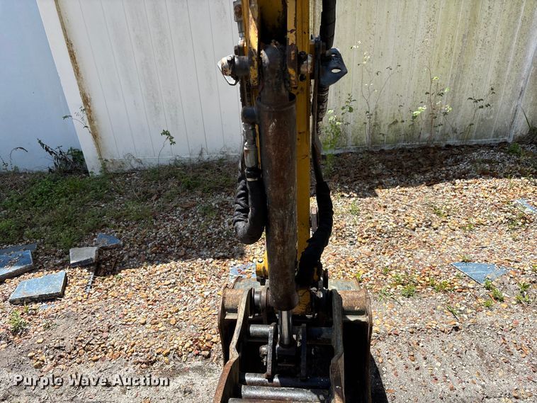image for item DU0463 2019 Caterpillar 303.5E2 CR mini excavator