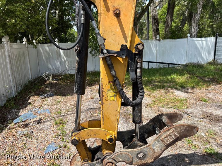 image for item DU0463 2019 Caterpillar 303.5E2 CR mini excavator