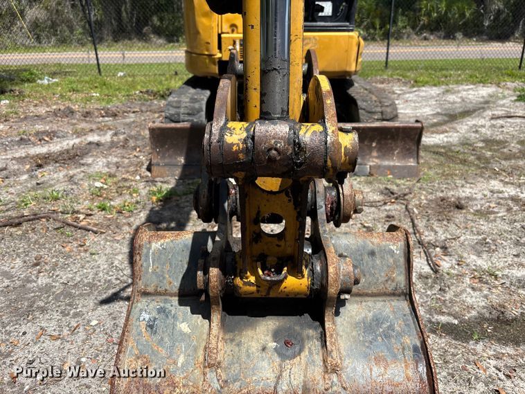 image for item DU0463 2019 Caterpillar 303.5E2 CR mini excavator