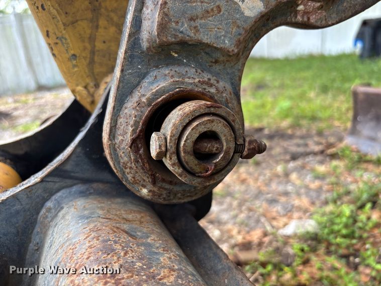 image for item DU0463 2019 Caterpillar 303.5E2 CR mini excavator