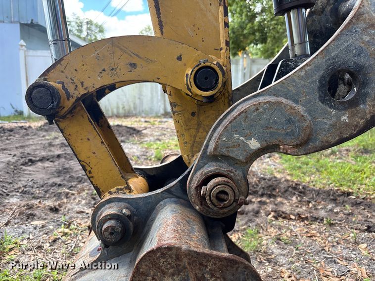 image for item DU0463 2019 Caterpillar 303.5E2 CR mini excavator