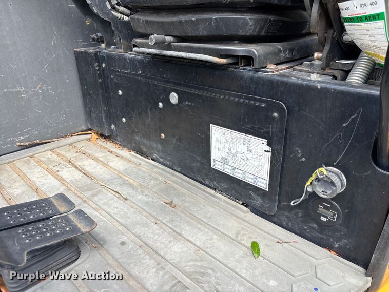 image for item DU0463 2019 Caterpillar 303.5E2 CR mini excavator