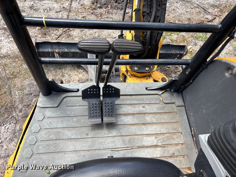 image for item DU0463 2019 Caterpillar 303.5E2 CR mini excavator