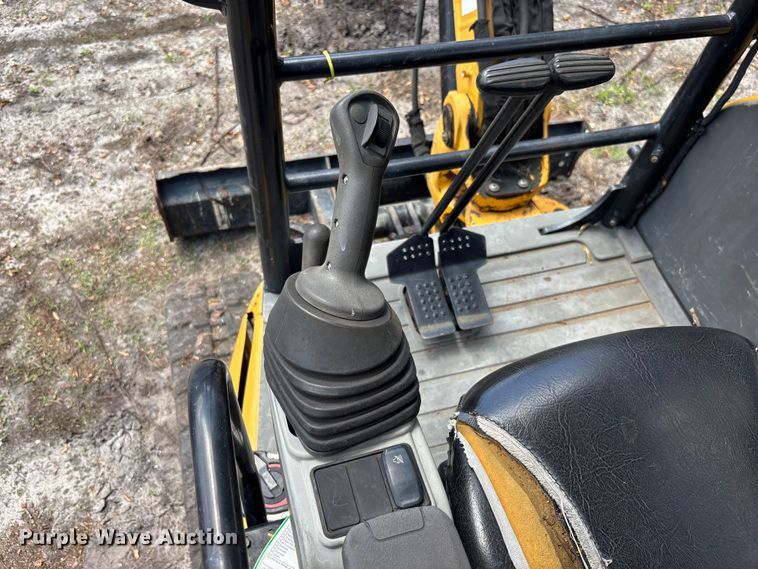 image for item DU0463 2019 Caterpillar 303.5E2 CR mini excavator