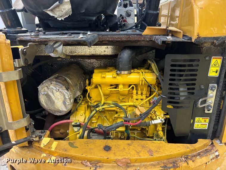 image for item DU0463 2019 Caterpillar 303.5E2 CR mini excavator