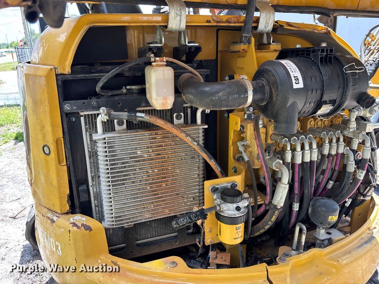 image for item DU0463 2019 Caterpillar 303.5E2 CR mini excavator