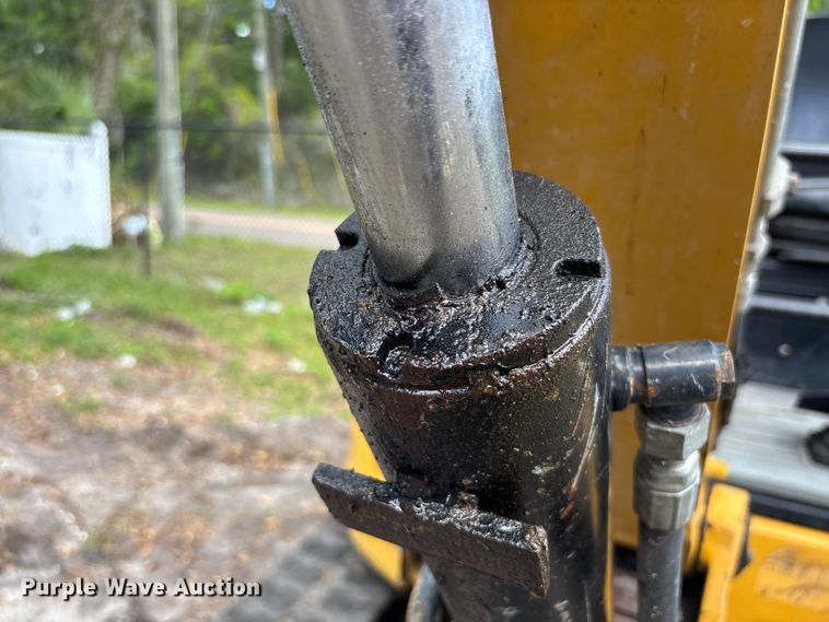 image for item DU0463 2019 Caterpillar 303.5E2 CR mini excavator