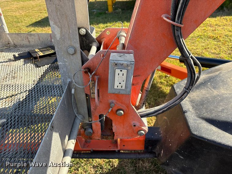 image for item DU0464 2016 JLG T350 boom lift