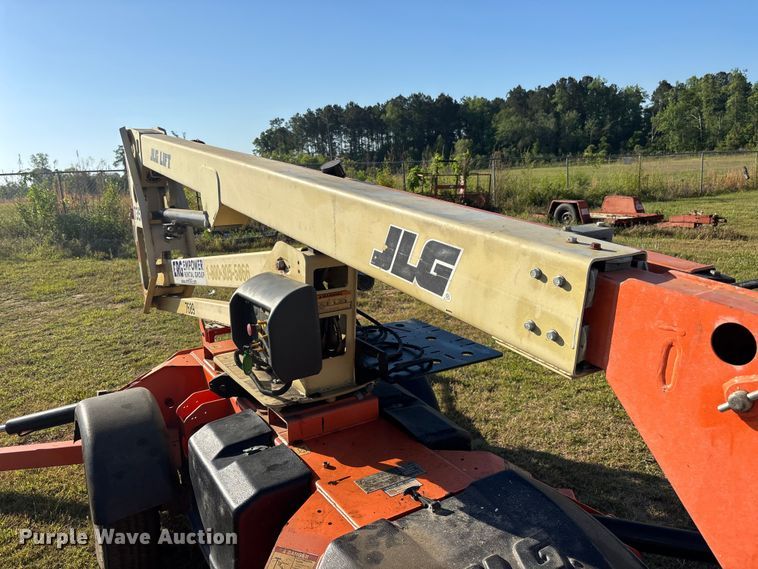 image for item DU0464 2016 JLG T350 boom lift