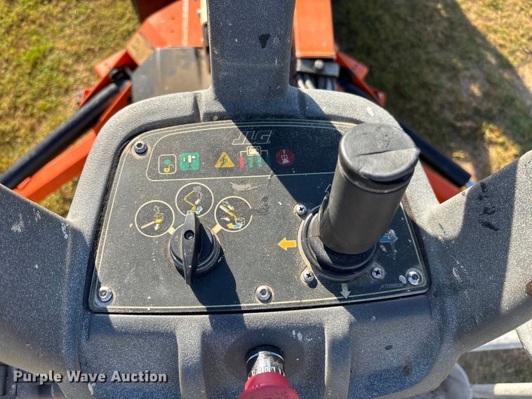 image for item DU0464 2016 JLG T350 boom lift