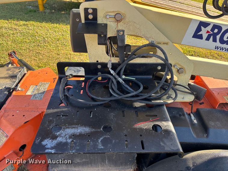 image for item DU0464 2016 JLG T350 boom lift