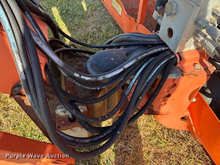 image for item DU0465 2005 JLG 860SJ boom lift