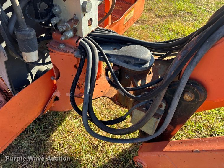 image for item DU0465 2005 JLG 860SJ boom lift
