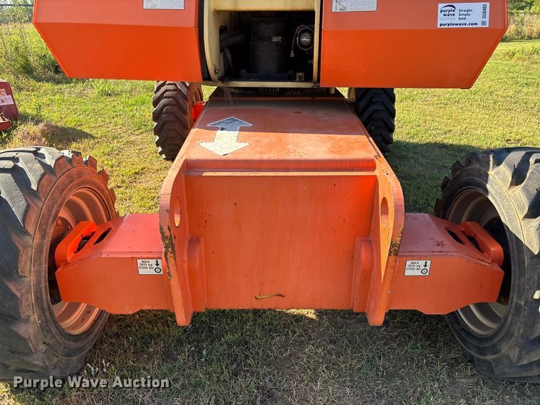 image for item DU0465 2005 JLG 860SJ boom lift