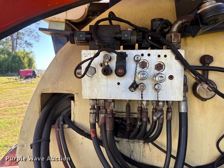 image for item DU0465 2005 JLG 860SJ boom lift