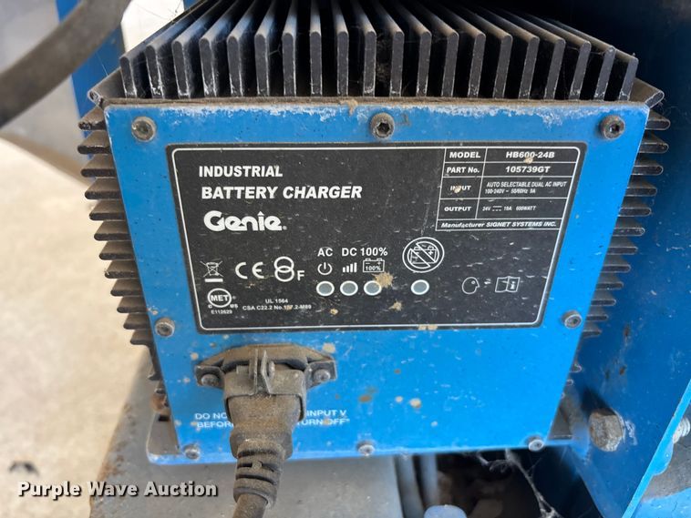 image for item DU0466 2010 Genie GR-20 vertical lift