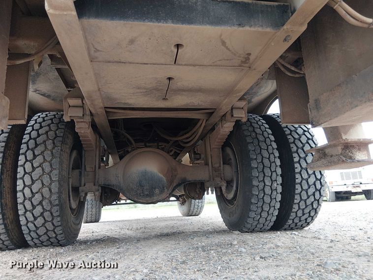 image for item DU3113 2005 International 7300 bucket truck