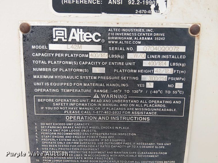 image for item DU3113 2005 International 7300 bucket truck