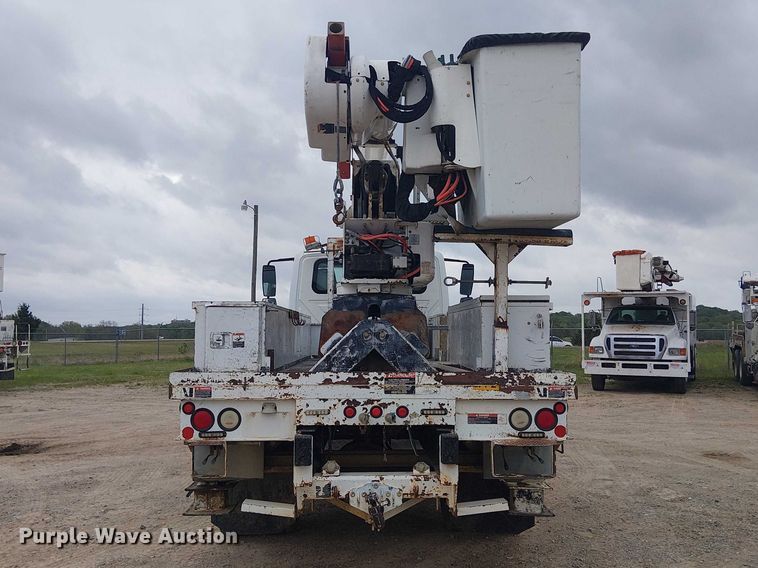 image for item DU3114 2007 International 7300 bucket truck