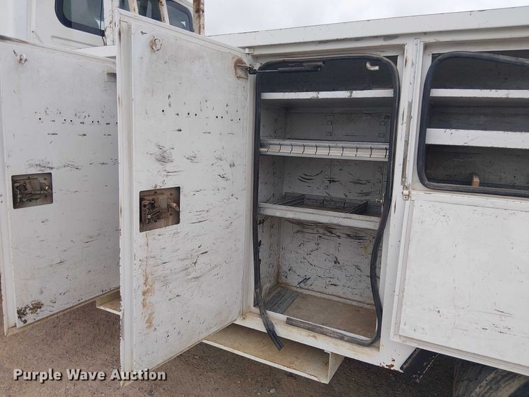 image for item DU3114 2007 International 7300 bucket truck