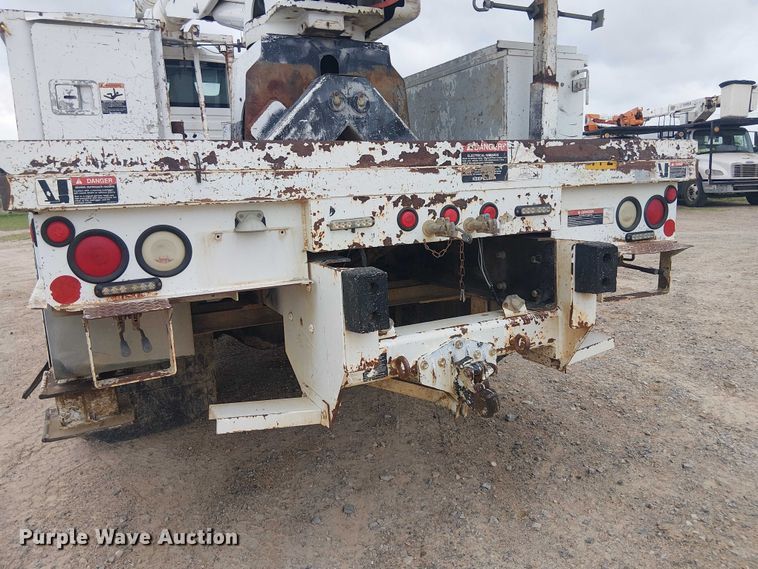 image for item DU3114 2007 International 7300 bucket truck