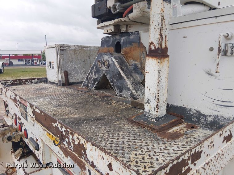 image for item DU3114 2007 International 7300 bucket truck