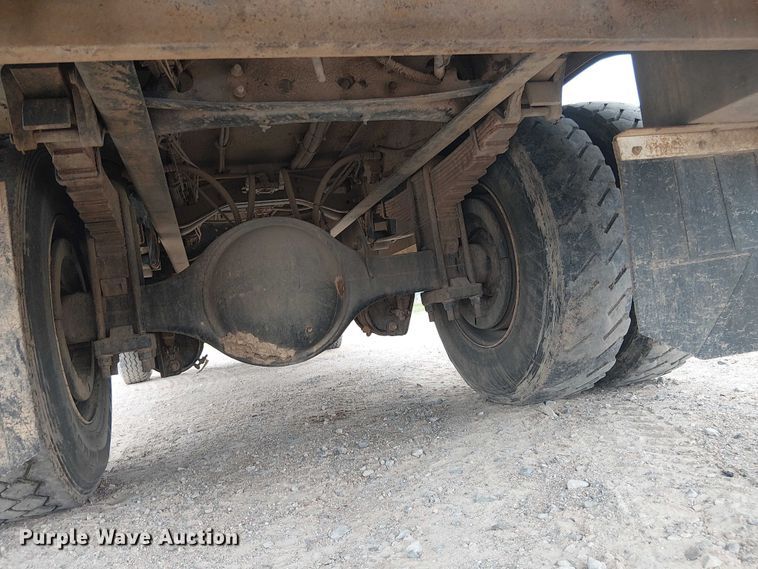 image for item DU3114 2007 International 7300 bucket truck