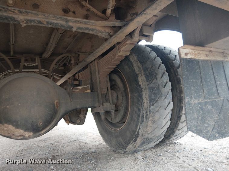 image for item DU3114 2007 International 7300 bucket truck