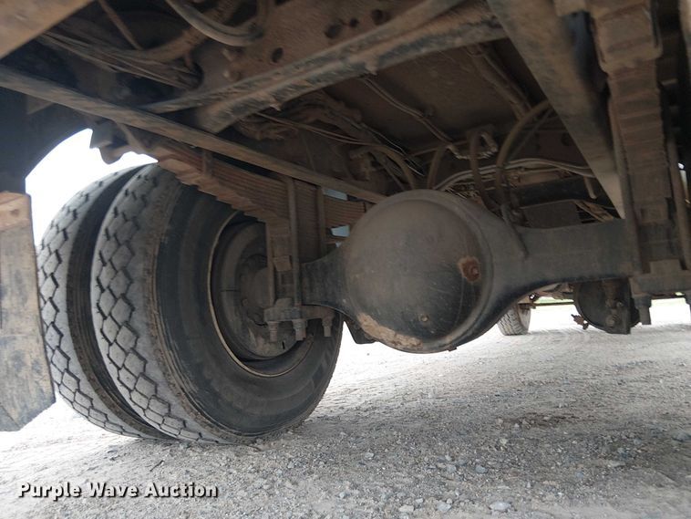 image for item DU3114 2007 International 7300 bucket truck