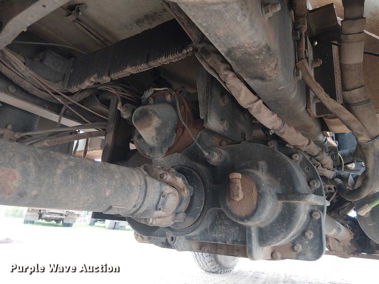 image for item DU3114 2007 International 7300 bucket truck