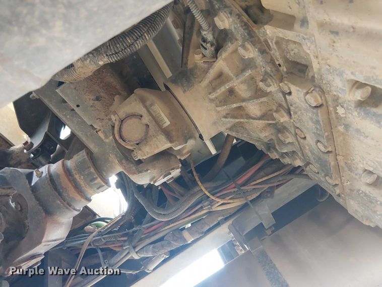 image for item DU3114 2007 International 7300 bucket truck