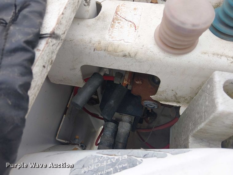 image for item DU3114 2007 International 7300 bucket truck