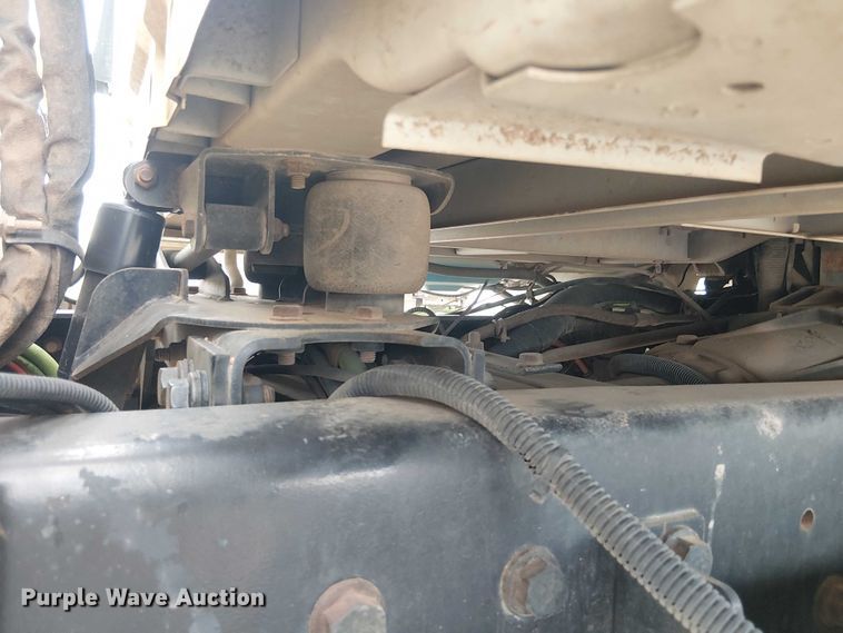 image for item DU3114 2007 International 7300 bucket truck