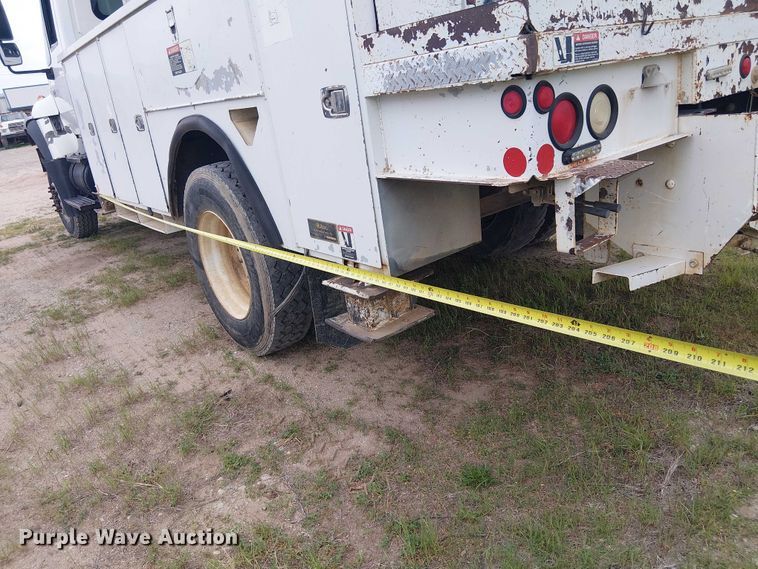 image for item DU3114 2007 International 7300 bucket truck