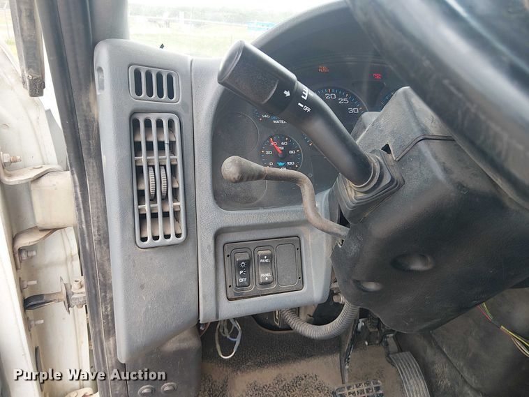 image for item DU3114 2007 International 7300 bucket truck