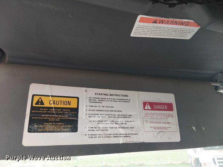 image for item DU3114 2007 International 7300 bucket truck