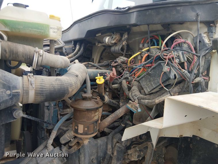 image for item DU3114 2007 International 7300 bucket truck