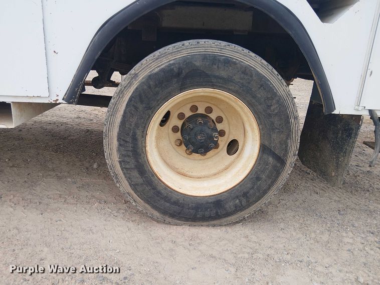 image for item DU3114 2007 International 7300 bucket truck