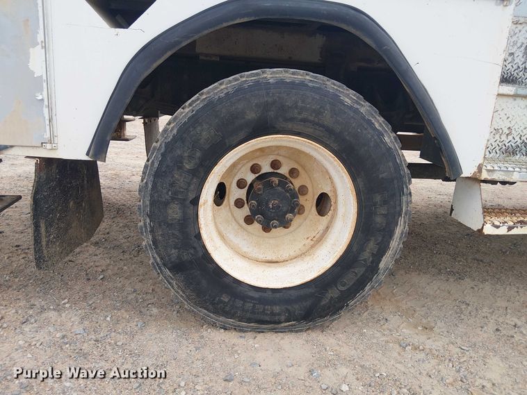 image for item DU3114 2007 International 7300 bucket truck