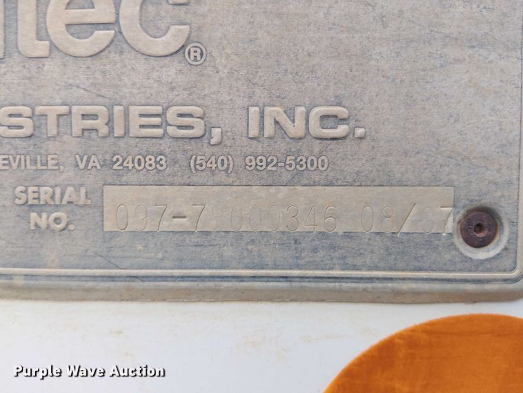 image for item DU3114 2007 International 7300 bucket truck