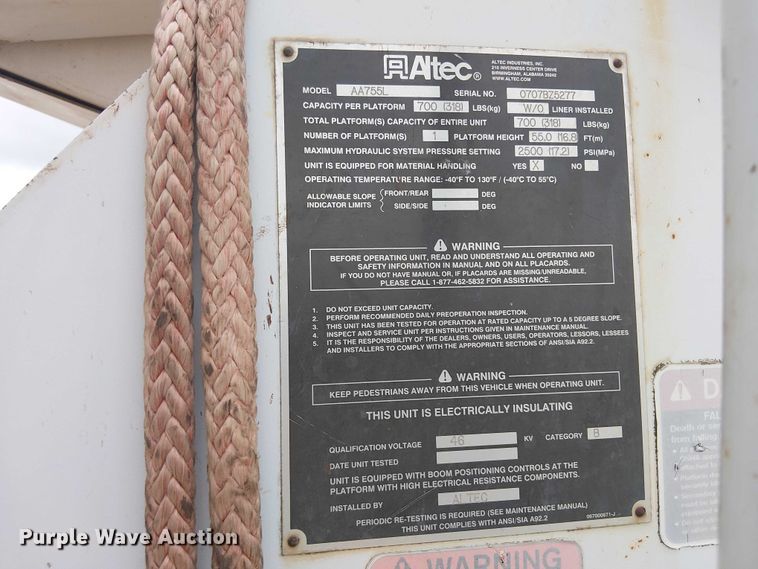 image for item DU3114 2007 International 7300 bucket truck