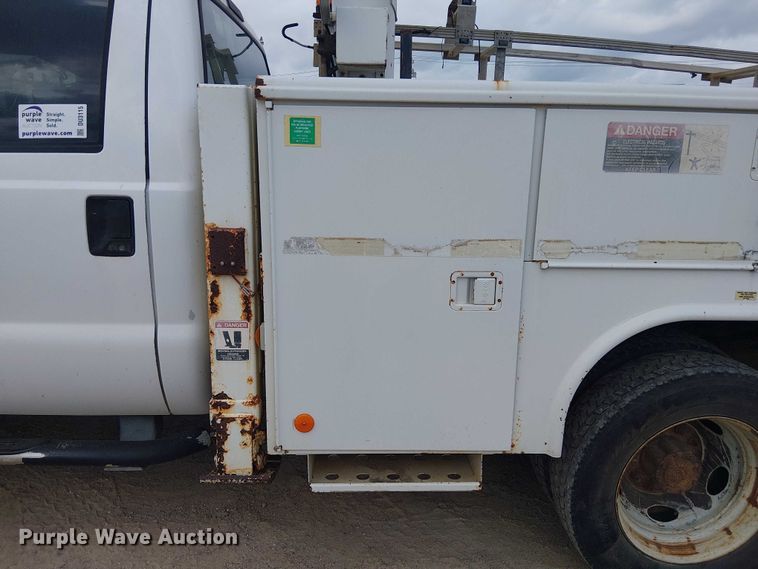 image for item DU3115 2005 Ford F550 