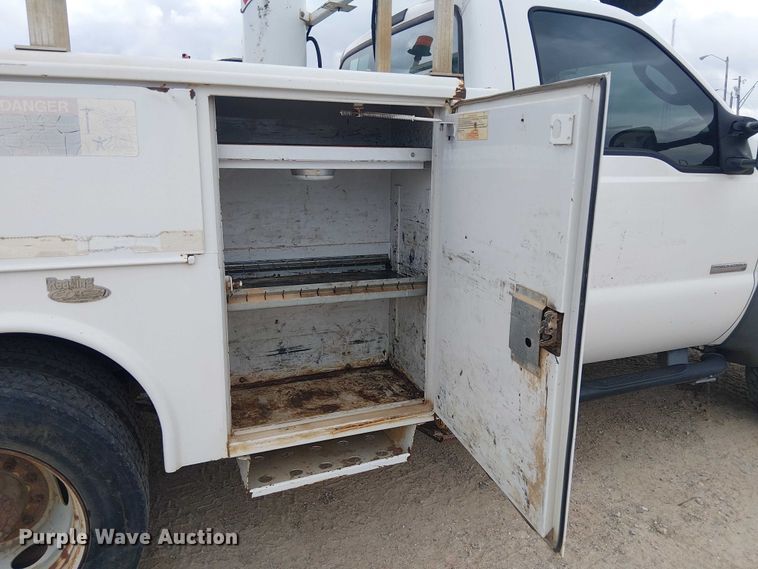 image for item DU3115 2005 Ford F550 