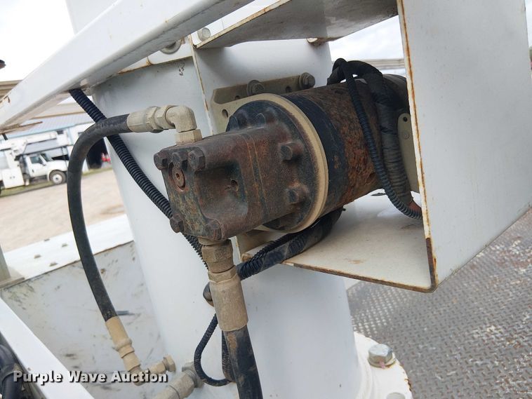 image for item DU3115 2005 Ford F550 